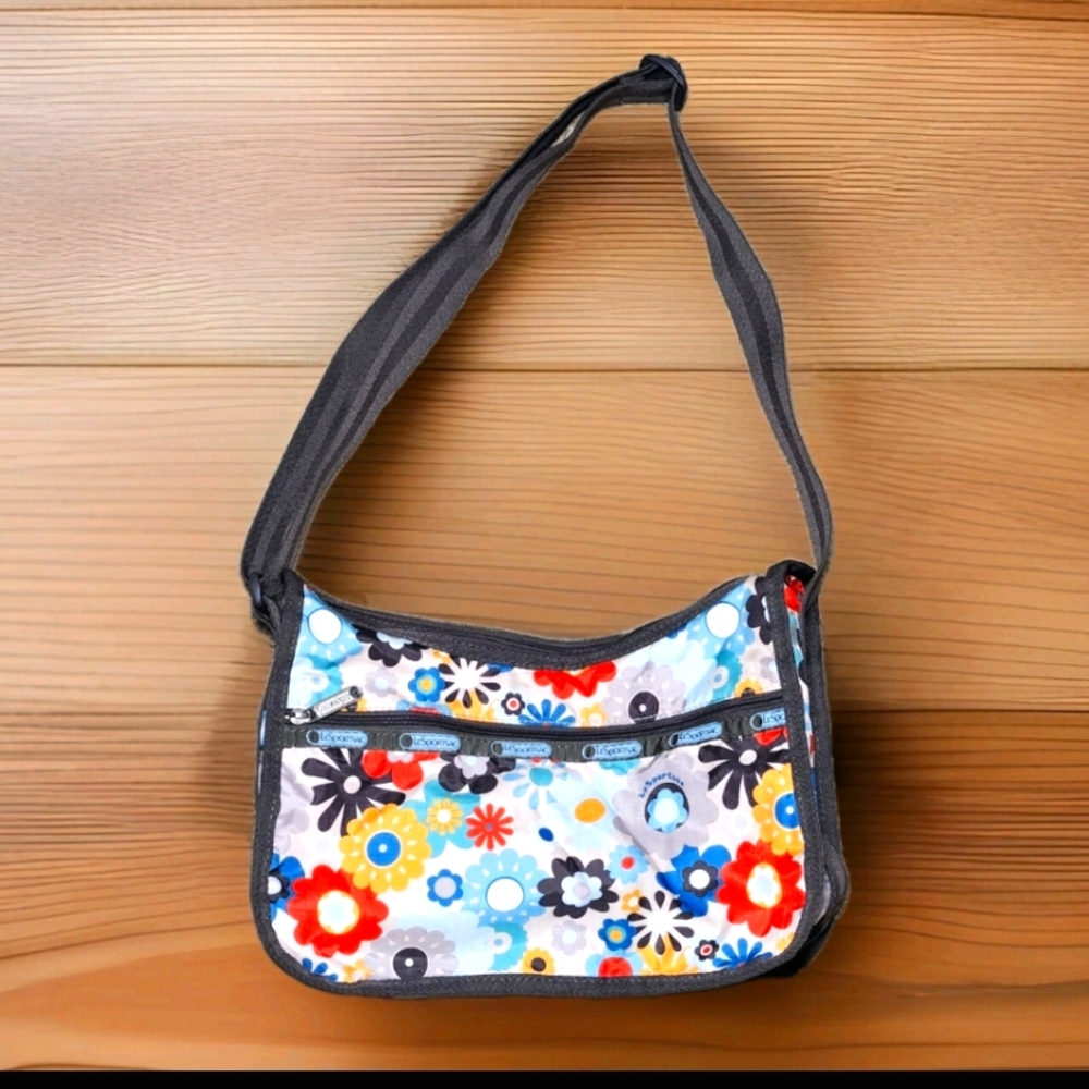 VTG Y2K Lesportsac Hobo Bag In Cutesy Print